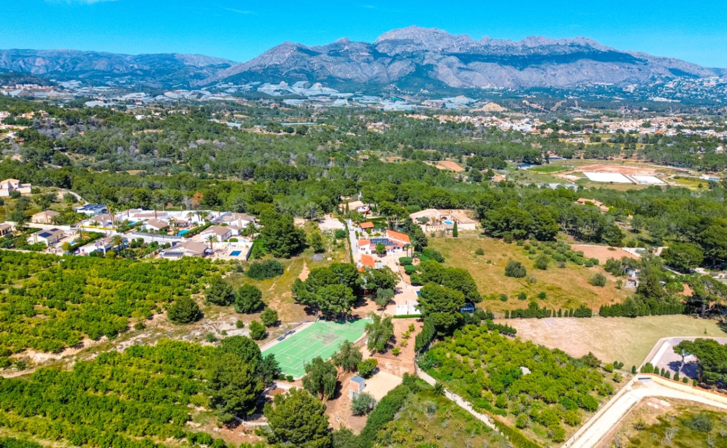 Mediterrane finca met weids uitzicht op de bergen, Finca Stacey