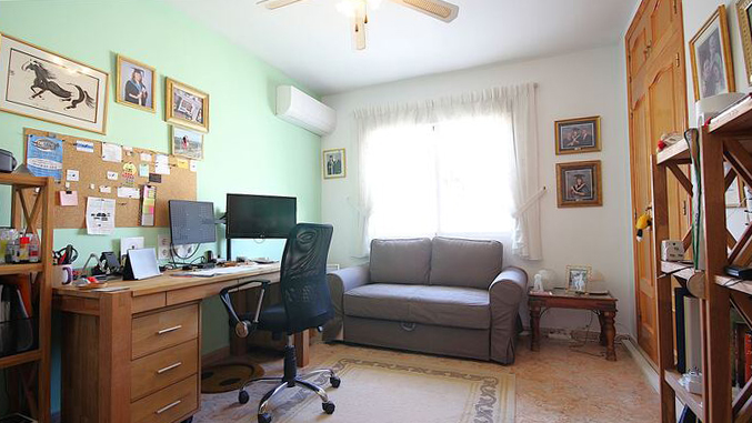 Mooie familievilla te koop in Orba, Villa Shaima