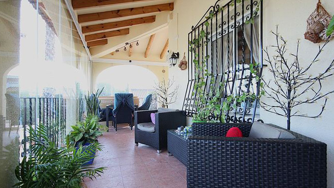 Mooie familievilla te koop in Orba, Villa Shaima