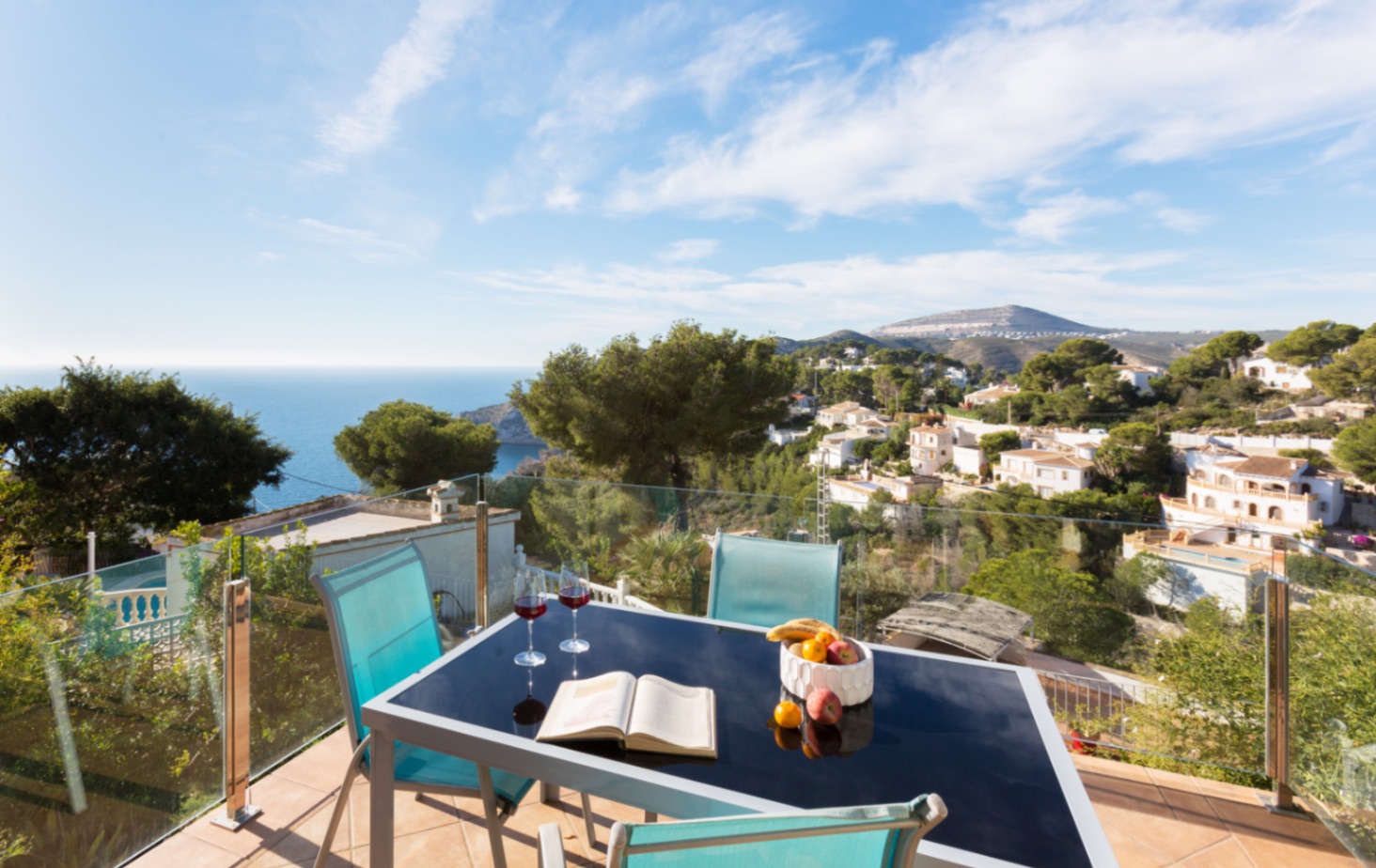 3055 - Traditional style villa with complete guest accommodation in Jávea, Villa Lilly