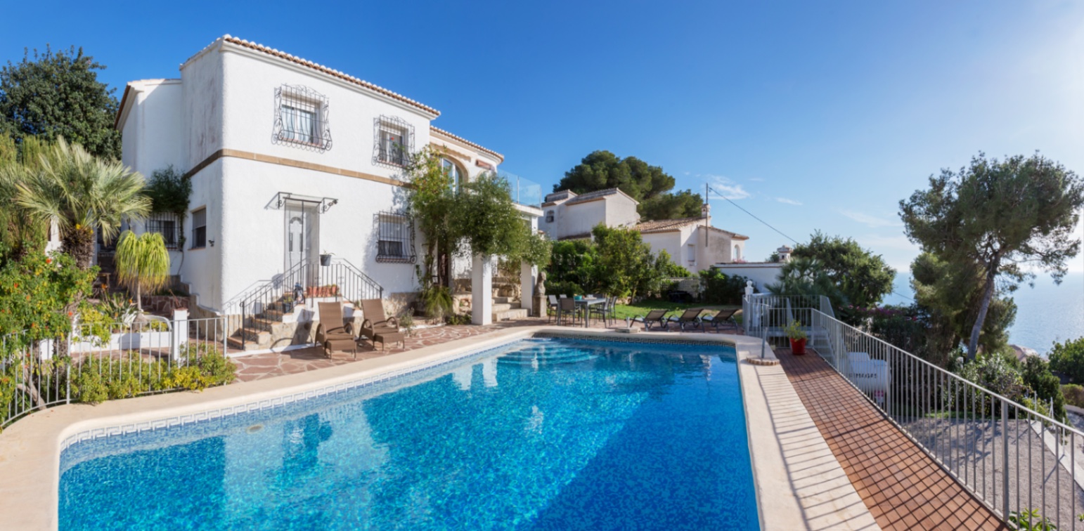 3055 - Traditional style villa with complete guest accommodation in Jávea, Villa Lilly