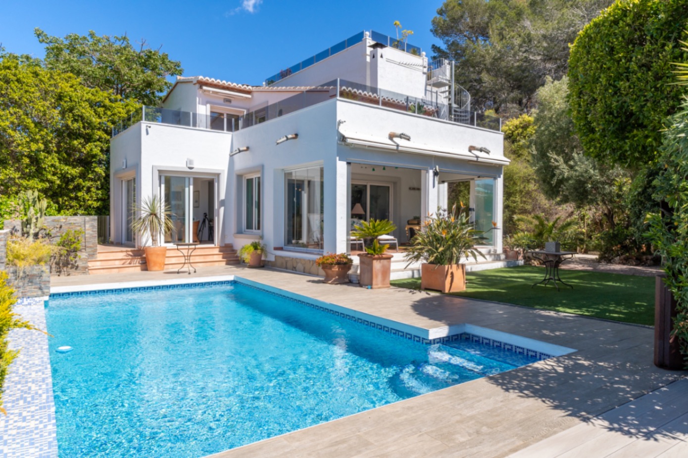 Mediterrane villa met zeezicht gastenstudio in Benissa, Villa Enola