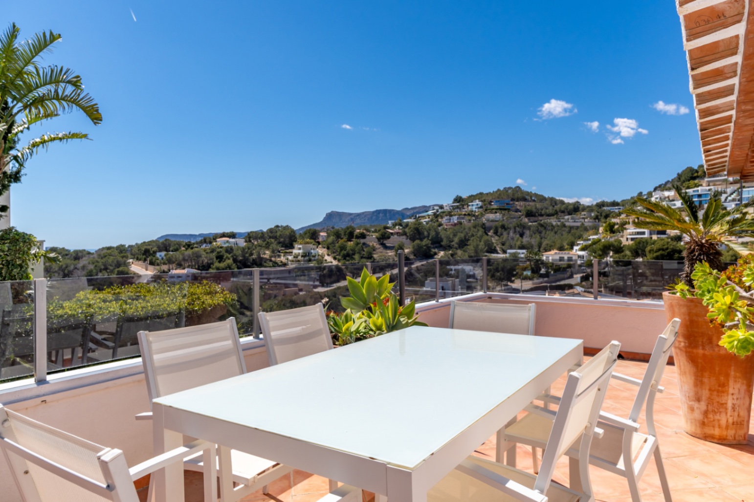 Mediterrane villa met zeezicht gastenstudio in Benissa, Villa Enola