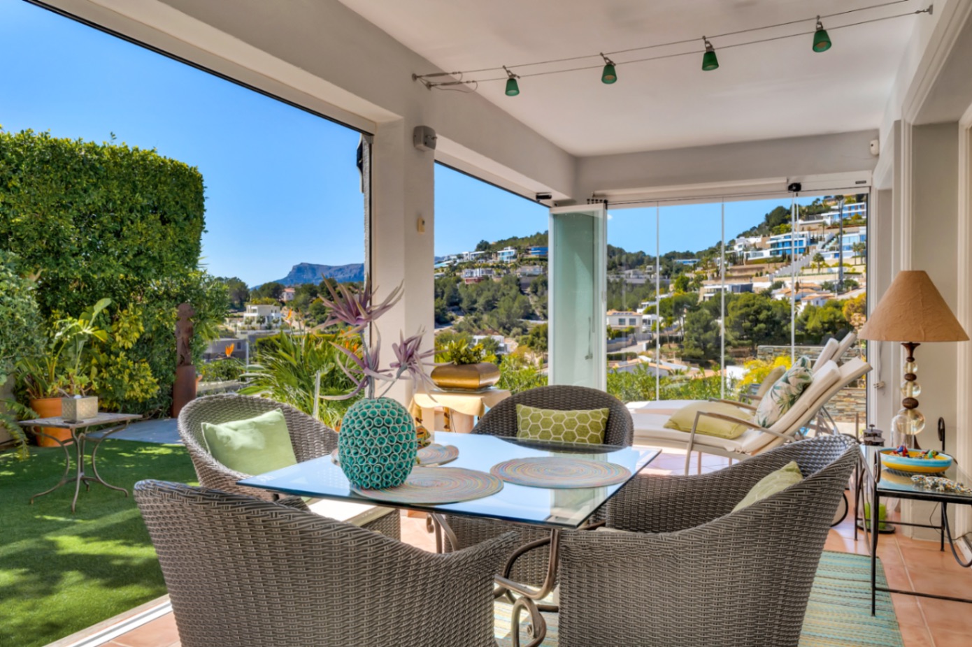 Mediterrane villa met zeezicht gastenstudio in Benissa, Villa Enola