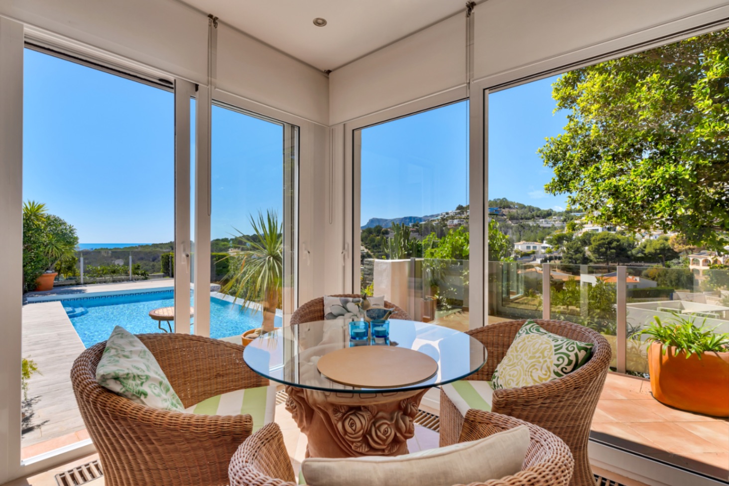 Mediterrane villa met zeezicht gastenstudio in Benissa, Villa Enola