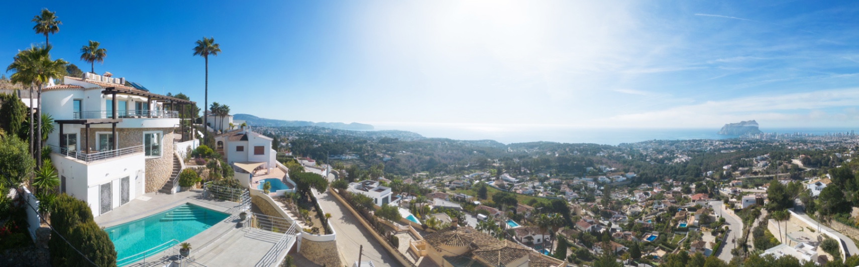 Luxe villa in traditionele stijl met panoramisch uitzicht op zee in Benissa Costa, Villa Ruth