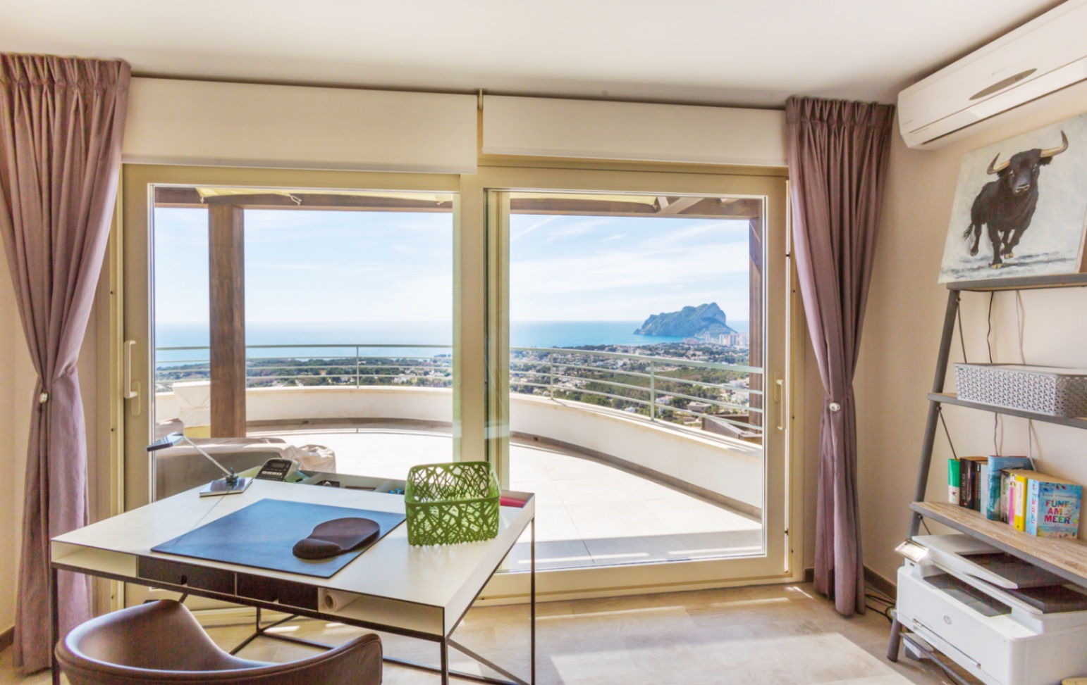 Luxe villa in traditionele stijl met panoramisch uitzicht op zee in Benissa Costa, Villa Ruth