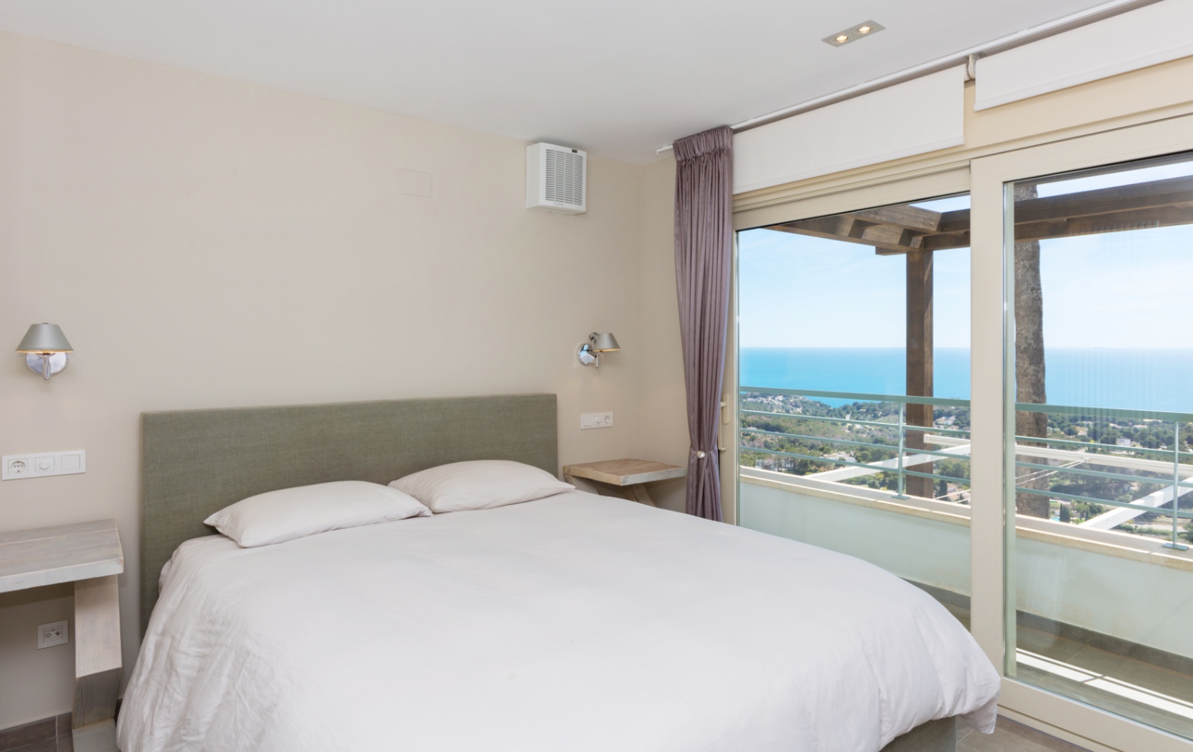Luxe villa in traditionele stijl met panoramisch uitzicht op zee in Benissa Costa, Villa Ruth