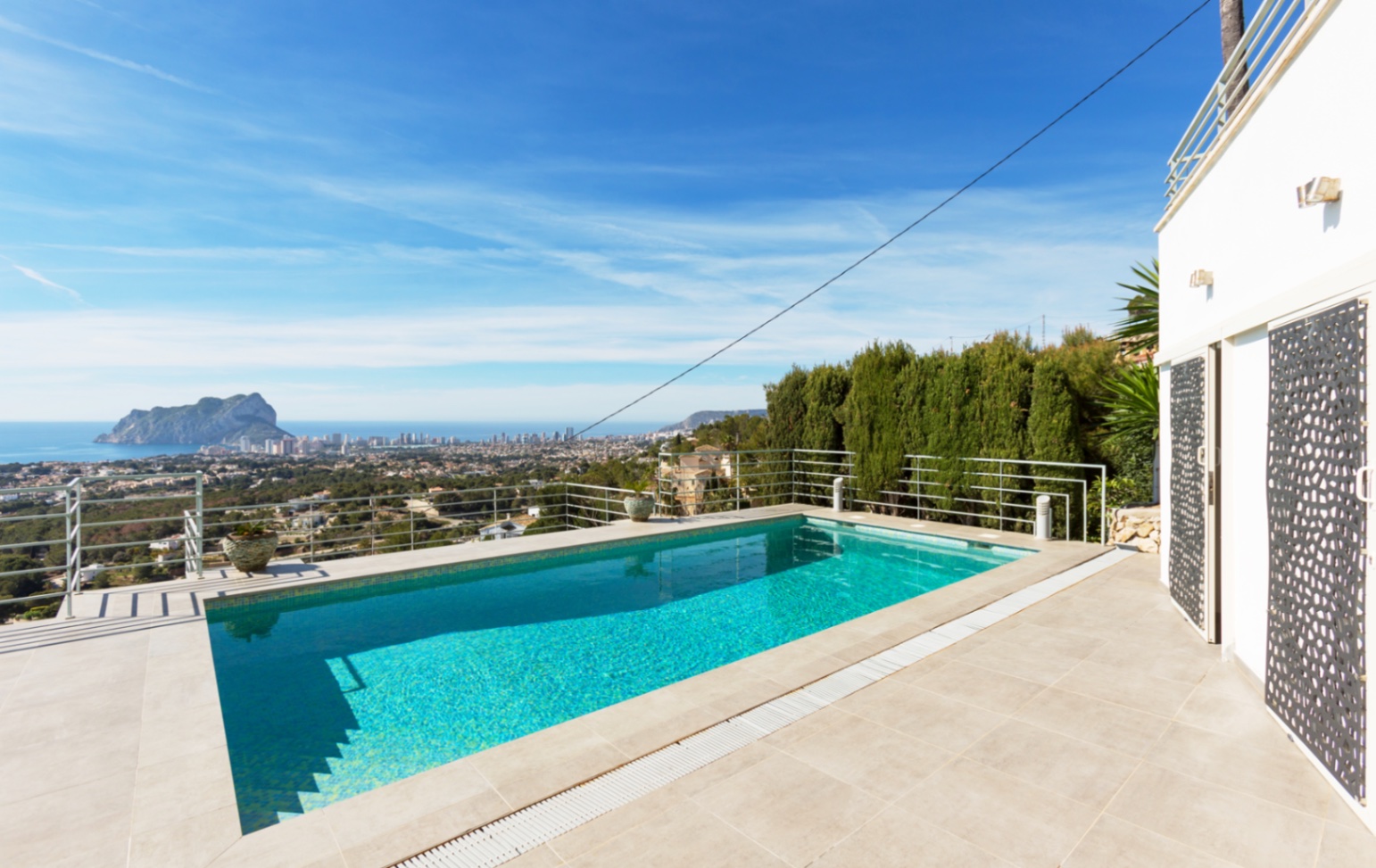 Luxe villa in traditionele stijl met panoramisch uitzicht op zee in Benissa Costa, Villa Ruth