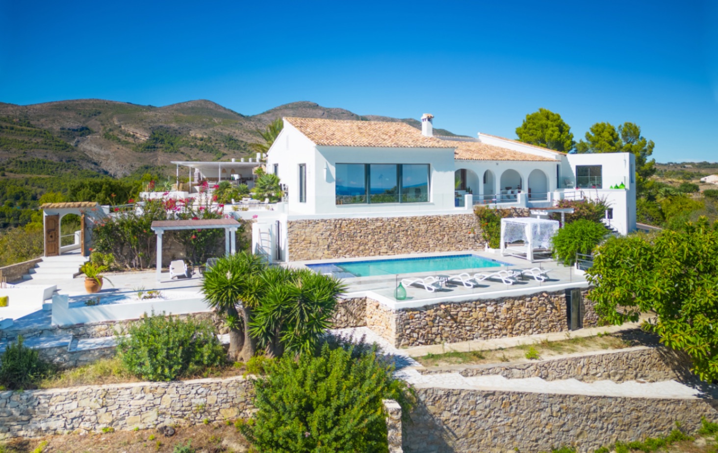 3054 - A modern finca with stunning views, Finca Ruby