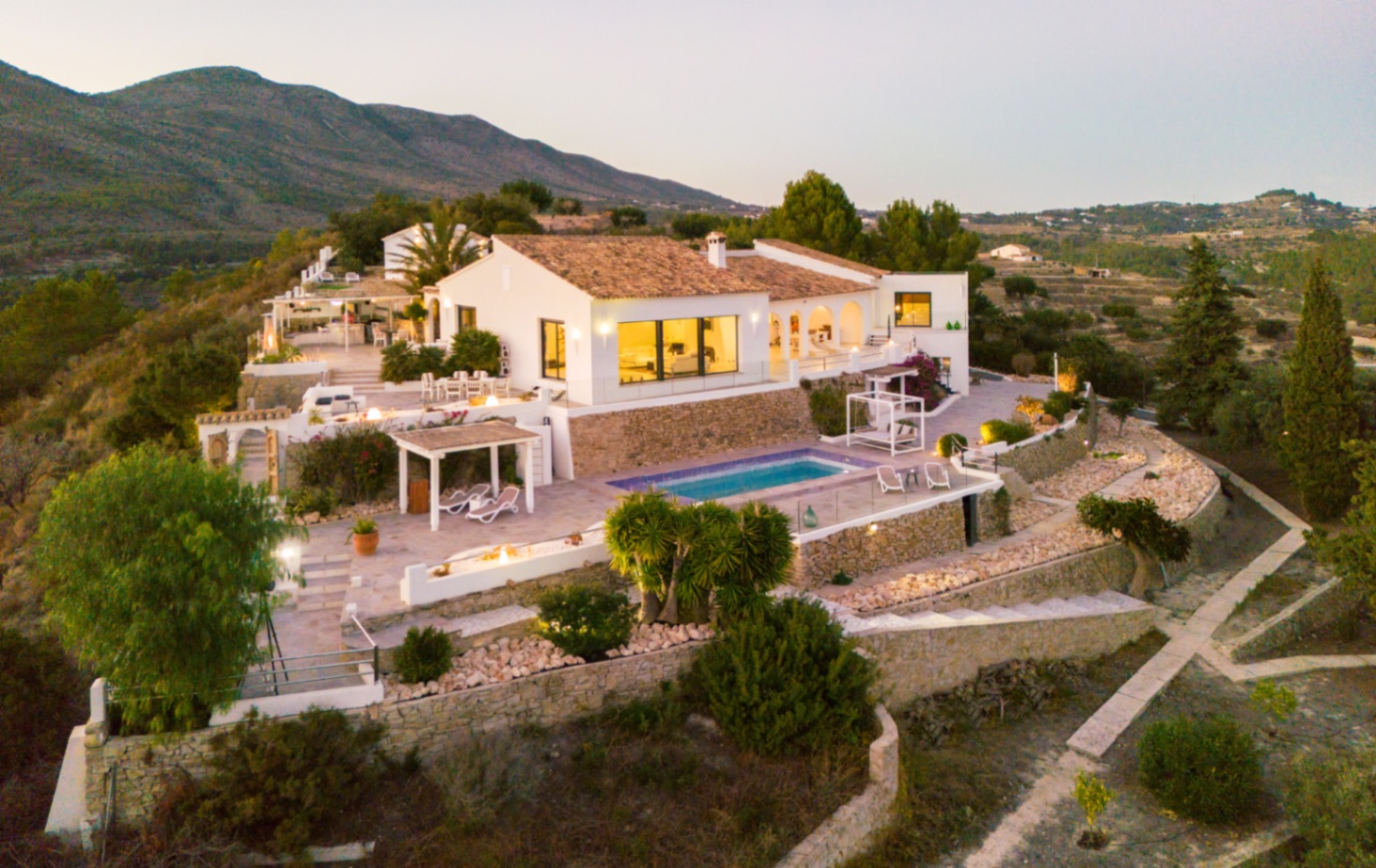 3054 - A modern finca with stunning views, Finca Ruby