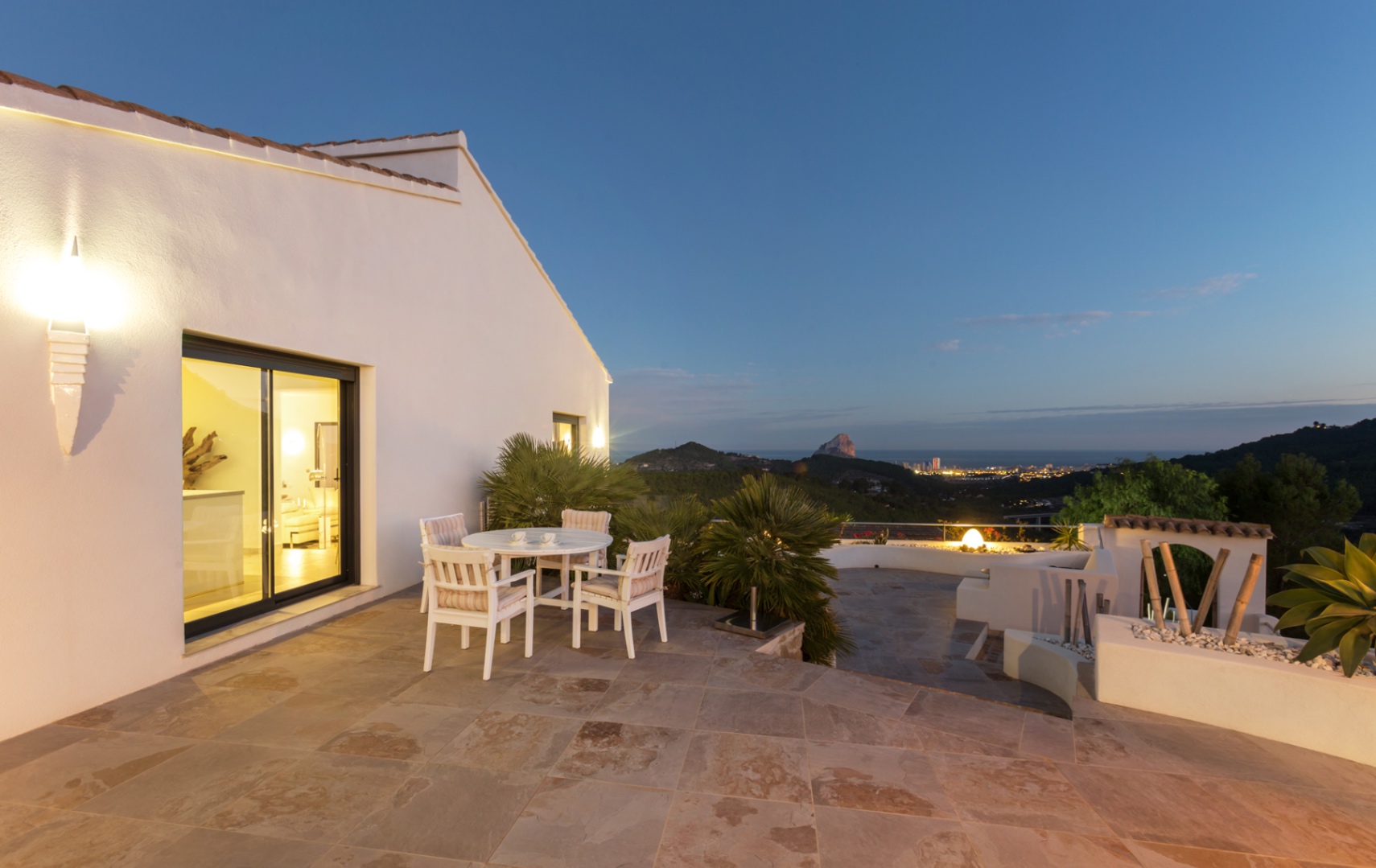 3054 - A modern finca with stunning views, Finca Ruby