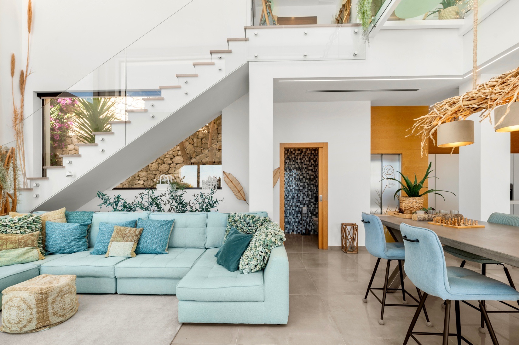 Villa op een heuveltop in Benissa met panoramisch uitzicht op zee, Villa Ionelia