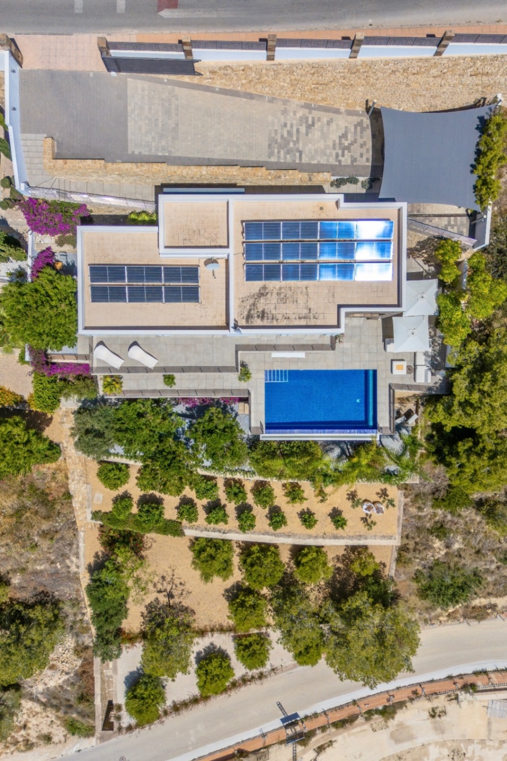 Villa op een heuveltop in Benissa met panoramisch uitzicht op zee, Villa Ionelia