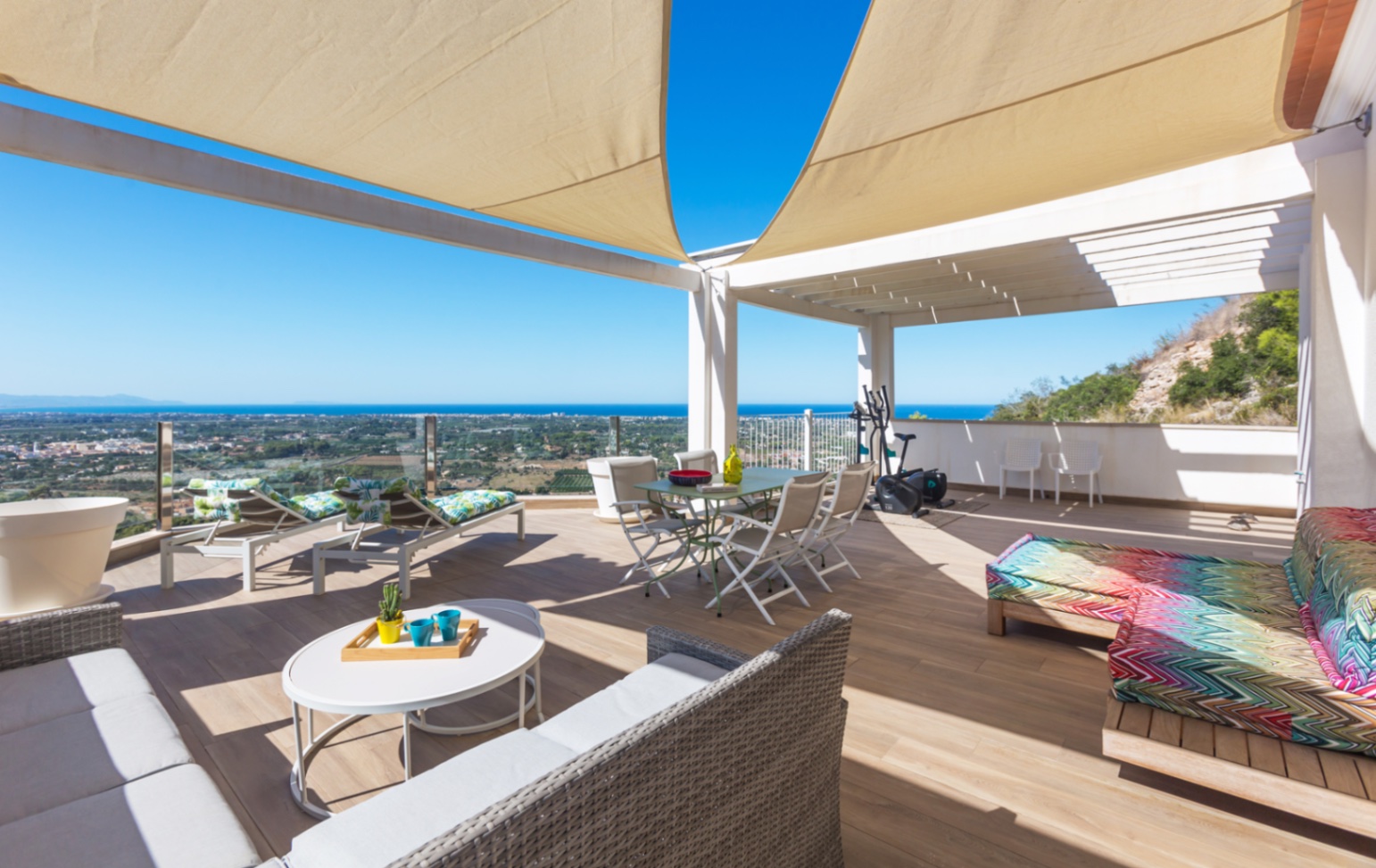 Fantastische, recent gebouwde luxe villa in Dénia met panoramisch uitzicht op zee, Villa Amy