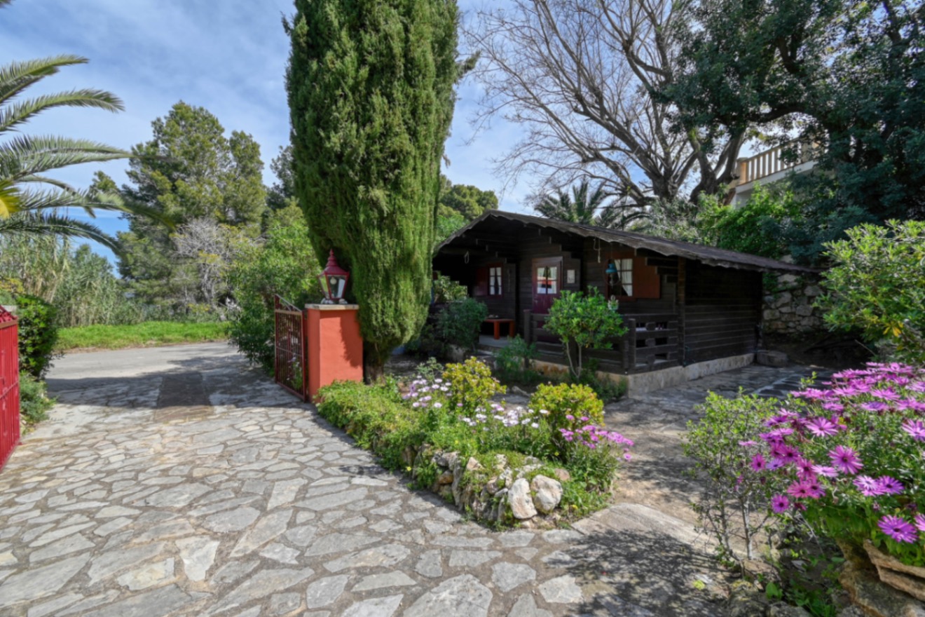 Gezellig toevluchtsoord midden in de natuur in Jávea, Villa Katie