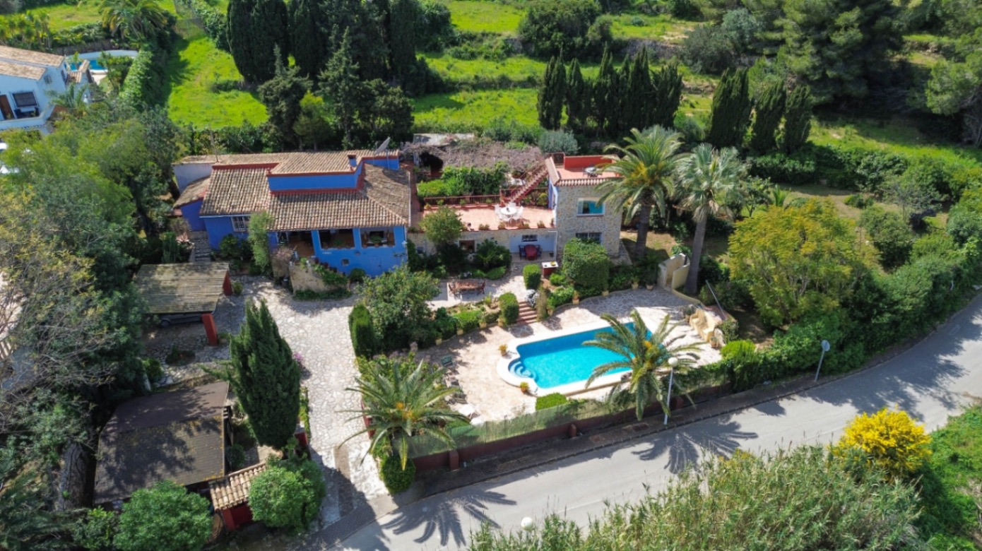 Gezellig toevluchtsoord midden in de natuur in Jávea, Villa Katie