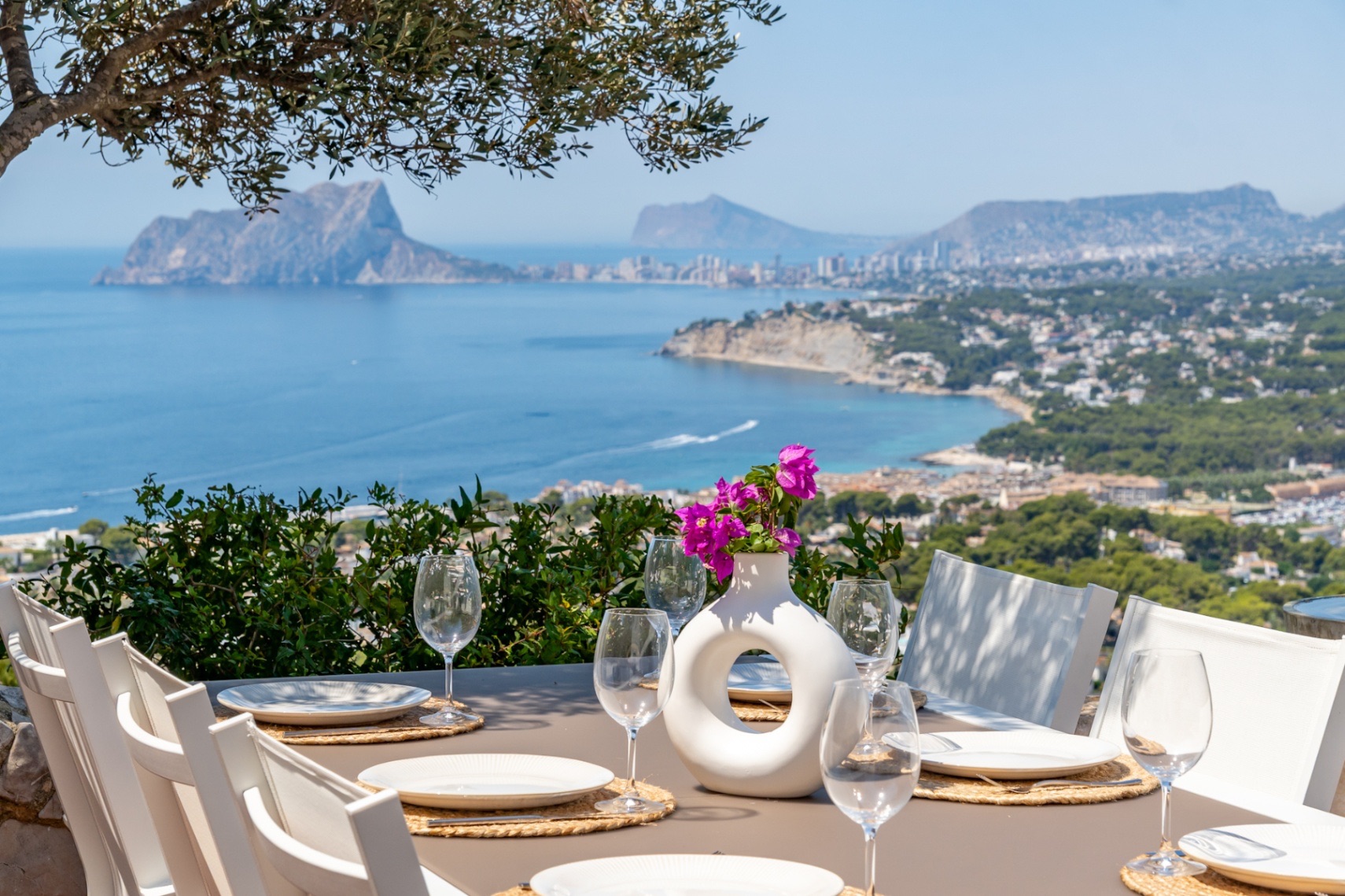 Villa met panoramische uitzichten te koop boven El Portet, Moraira, Villa Aileen