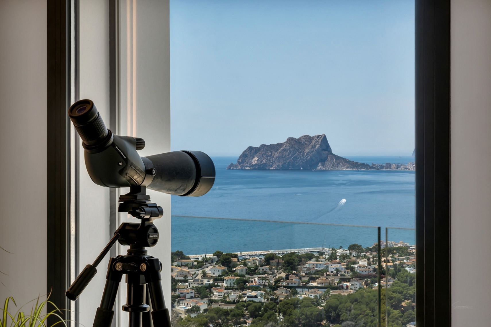 Villa met panoramische uitzichten te koop boven El Portet, Moraira, Villa Aileen