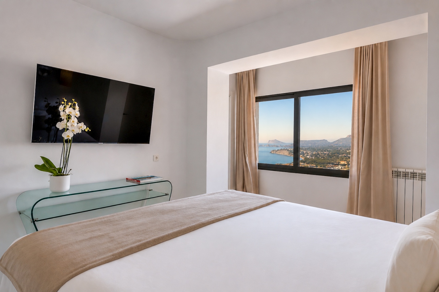 Villa met panoramische uitzichten te koop boven El Portet, Moraira, Villa Aileen