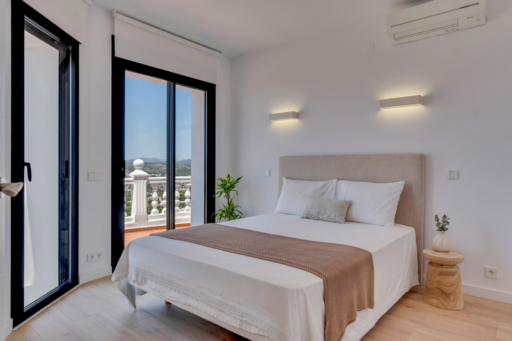 Villa met panoramische uitzichten te koop boven El Portet, Moraira, Villa Aileen