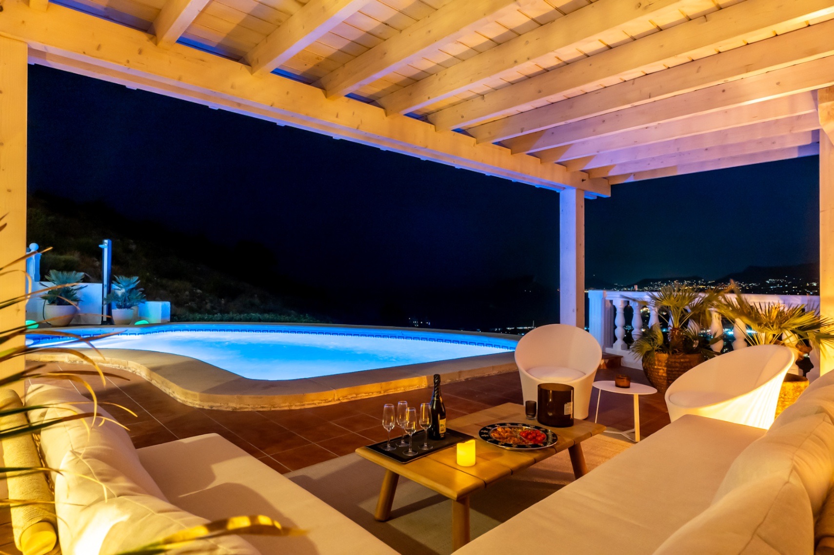 Villa met panoramische uitzichten te koop boven El Portet, Moraira, Villa Aileen