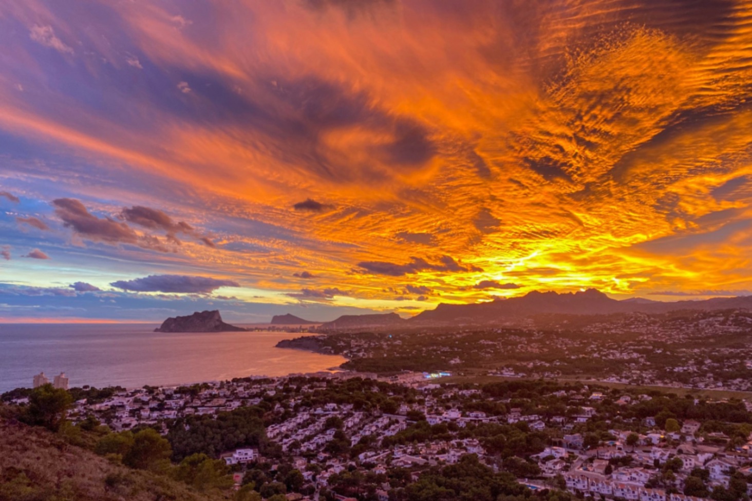 Villa met panoramische uitzichten te koop boven El Portet, Moraira, Villa Aileen