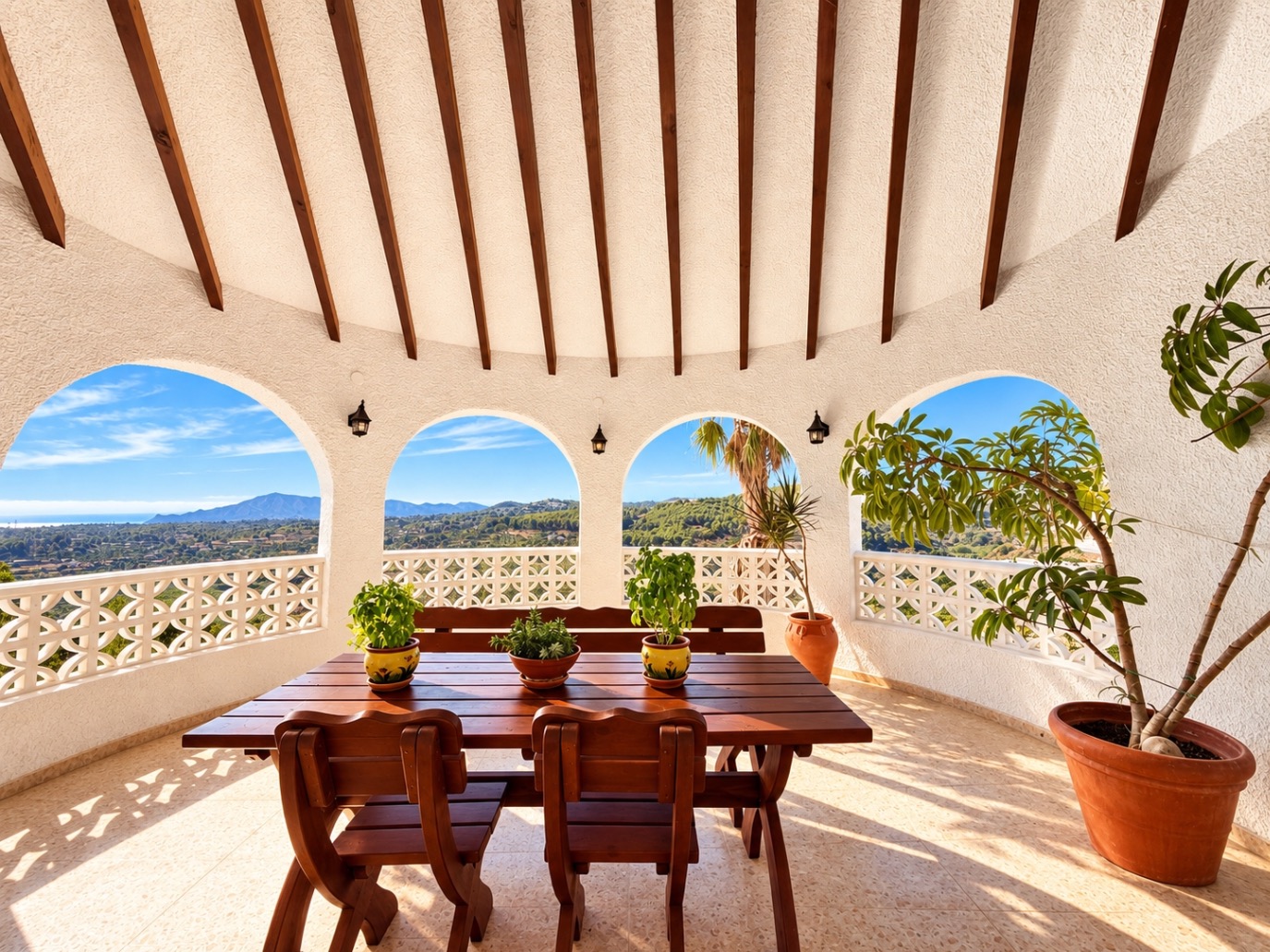 Vrijstaande villa met panoramisch uitzicht op de bergen en richting zee, Villa Cheyenne